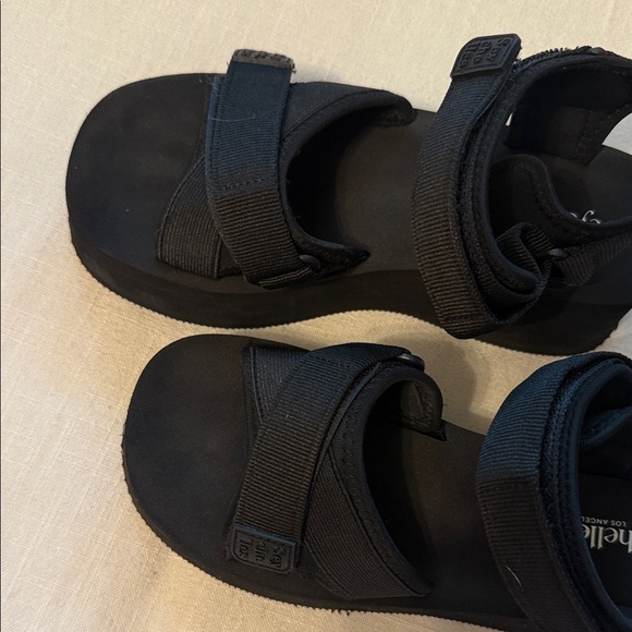 Seychelles Black Platform Sandals - Picture 6 of 7